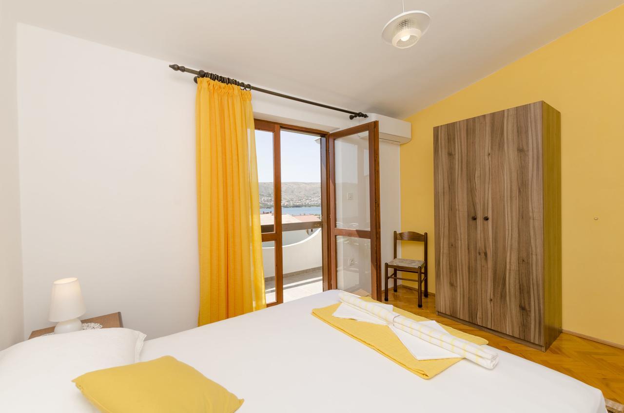 Apartments Spavalo パグ エクステリア 写真