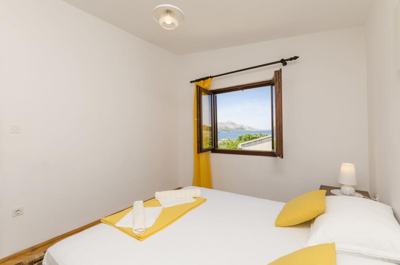 Apartments Spavalo パグ エクステリア 写真