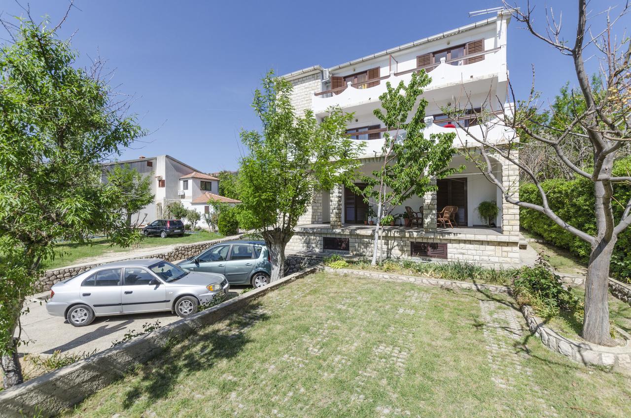 Apartments Spavalo パグ エクステリア 写真